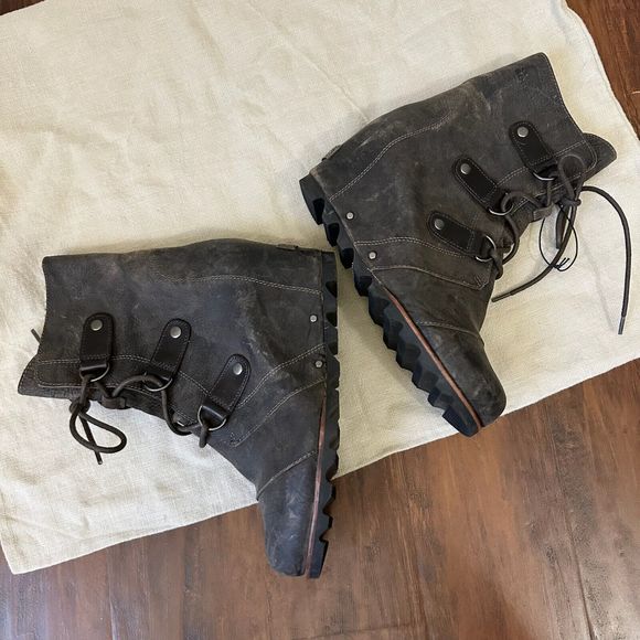 SOREL Joan of Arc Wedge Ankle Boots Booties in Brown Leather - Picture 6 of 13